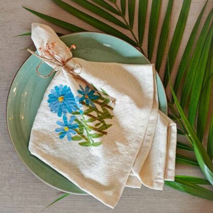 White base: Parijat collection Napkin (Set of 4) - Image 7